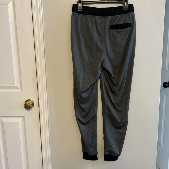 Men’s Under Armour Joggers - Picture 12 of 13